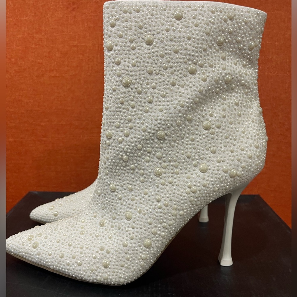 INC International Concepts White Pearl Heeled Boots